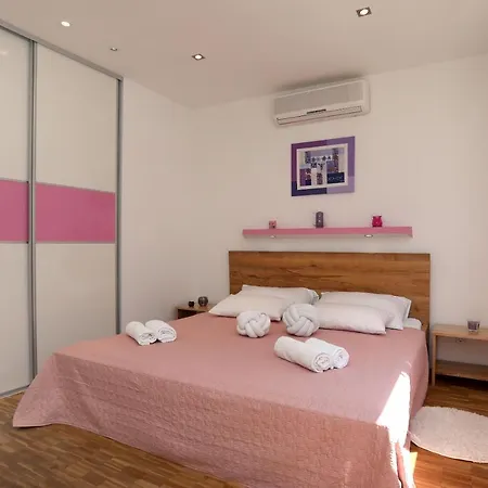 Apartman Vida Mit Pool