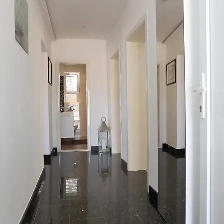 Vida Mit Pool Apartman